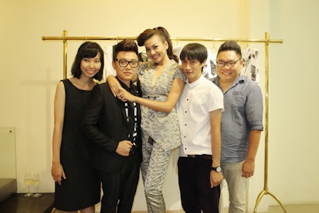 Thanh Hằng dù rất bận rộn với vai trò giám khảo nhưng vẫn tranh thủ về tham gia