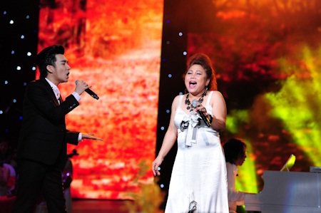 Siu Black bất ngờ xuất hiện trong liveshow Quang Hà - 4 Siu Black bất ngờ xuất hiện tại liveshow Quang Hà