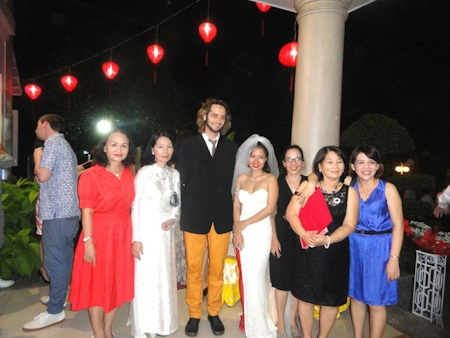 Mai Khôi lên xe hoa - 1 Mai Khôi lên xe hoa