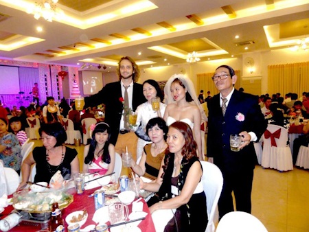 Mai Khôi lên xe hoa - 3 Mai Khôi lên xe hoa