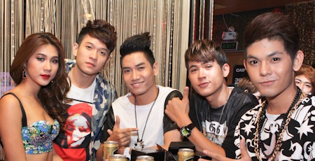 Ngô Thanh Vân nóng bỏng bất ngờ khi tái ngộ Johnny Trí Nguyễn - 6 Nhóm Vmusic và người mẫu Kim Dung