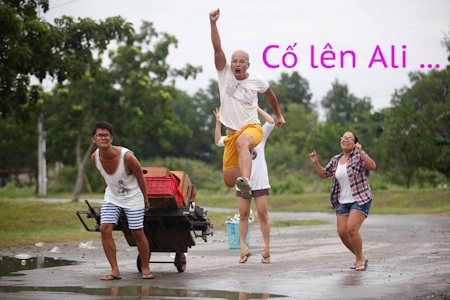 Hình ảnh “hài và sốc” về đạo diễn Vũ Ngọc Đãng - 6 Phó đạo diễn cũng bị đưa ra châm chọc