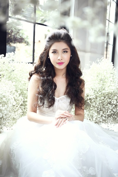 Khán giả cũng có thể thưởng thức ca khúc Đăng Khôi viết tặng vợ tại đây: