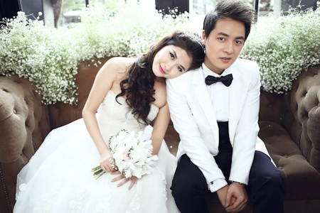 Khán giả cũng có thể thưởng thức ca khúc Đăng Khôi viết tặng vợ tại đây: