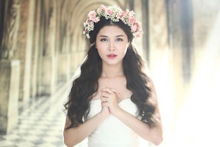 Khán giả cũng có thể thưởng thức ca khúc Đăng Khôi viết tặng vợ tại đây: