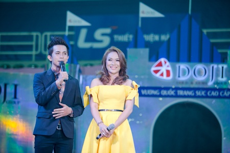 Một số hình ảnh Mỹ Tâm trong đêm diễn