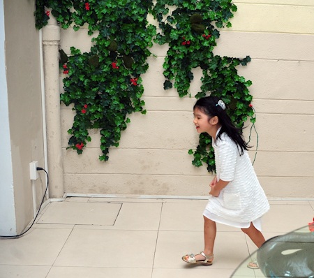 Siêu mẫu Hoàng Yến tái xuất sau tai nạn kinh hoàng - 13 Cô con gái bé bỏng của Trương Ngọc Ánh