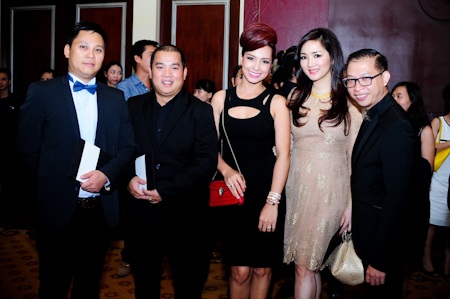 Có đông đảo bạn bè đến ủng hộ Công Trí