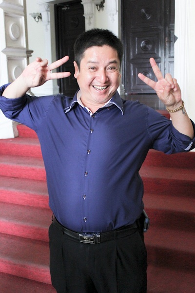 Nghệ sỹ Chí Trung phủ nhận chơi thân với Bộ trưởng Đinh La Thăng - 4 Nghệ sỹ Chí Trung phủ nhận chơi thân với Bộ trưởng Đinh La Thăng