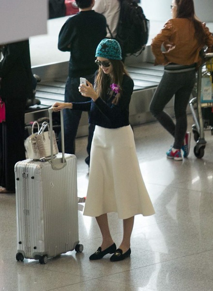 Nongpoy tranh thủ tự sướng tại Sân bay