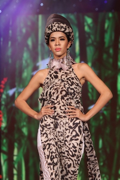 Trang Trần hoá thân thành mẹ Âu Cơ - 14 Bình Yên