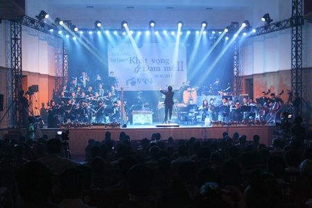 Giao hưởng của những người trẻ - 2 Ban đầu nhóm chỉ có 10 người, bây giờ đã phát triển thành 40 người