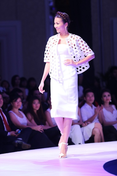 Thanh Hằng vừa tham gia một sự kiện thời trang diễn ra vào tối 18/12 với vai trò giám khảo