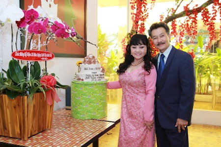 Hương Lan mừng 25 năm ngày cưới tại Việt Nam - 2 Vợ chồng Hương Lan - Quốc Toản