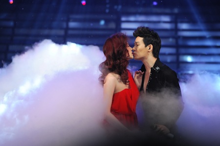 Một số hình ảnh trong phần biểu diễn của Nathan Lee và Ngọc Oanh