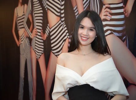 Hoàng Yến lộ rõ vẻ gầy gò - 11 Ngọc Trinh khoe làn da trắng nõn nà