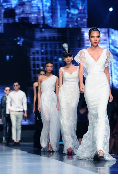 Đêm hội chân dài 7: Phiên bản lỗi của Victoria's Secret? - 18 Các bộ sưu tập được trình diễn không quá ấn tượng.