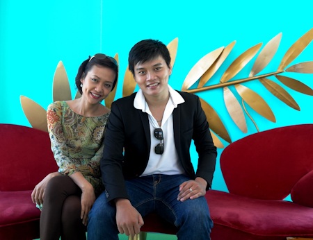 Vợ chồng Hồng Ánh xuất hiện tại Cannes - 2 Hồng Ánh và Đạo diễn trẻ Thanh Huy