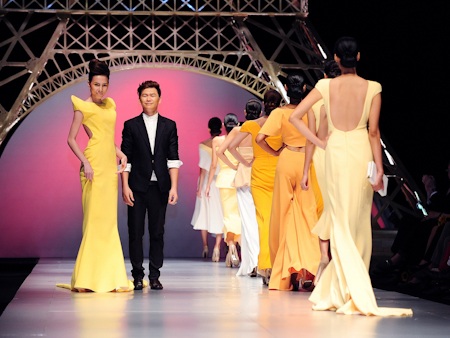 Hoàng Minh Hà trở thành quán quân Project Runway - 1 Hoàng Minh Hà và các thiết kế của mình