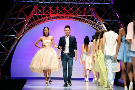 Hoàng Minh Hà trở thành quán quân Project Runway - 3 Lâm Gia Khang