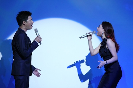 Một số hình ảnh Quang Dũng và Thanh Thảo trong đêm nhạc
