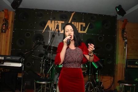 Thu Phượng nam tiến với Mạnh Quân để “tìm lại mình” - 2 Một số hình ảnh trong minishow của Mạnh Quân và Thu Phượng