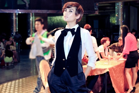 Hoàng Yến "tomboy" bên cạnh Nathan Lee - 7 Một số hình ảnh trong đêm bán kết