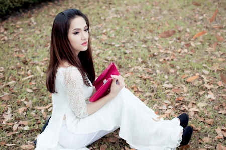 Hương Giang Idol duyên dáng trong tà áo dài - 10 Phan Anh