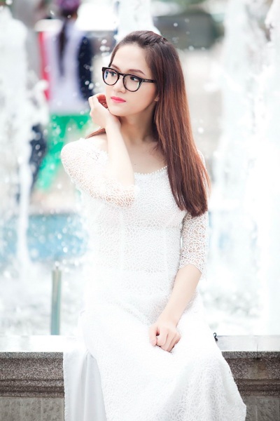 Hương Giang Idol duyên dáng trong tà áo dài - 14 Phan Anh