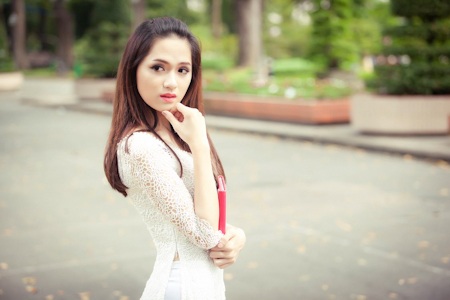 Hương Giang Idol duyên dáng trong tà áo dài - 6 Phan Anh