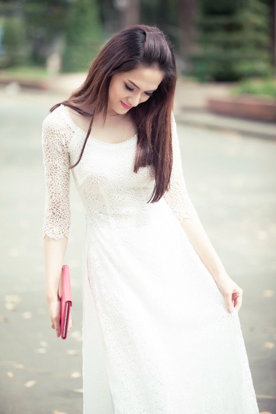 Hương Giang Idol duyên dáng trong tà áo dài - 8 Phan Anh