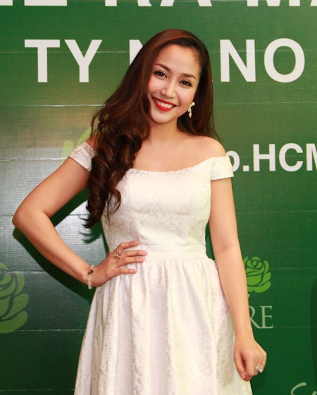 "Ốc" Thanh Vân xinh đẹp mặn mà - 2 Bà mẹ 2 con ngày càng đẹp mặn mà