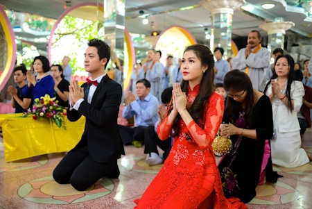 Đăng Khôi, Thủy Anh lên chùa làm lễ cưới lại - 2 Đăng Khôi và Thuỷ Anh đã làm lễ cưới lại theo đạo Phật vào ngày 27/11 vừa qua.