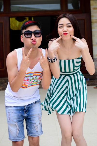 Vũ Hoàng Điệp lấn sân điện ảnh - 2 Don Nguyễn và Vũ Hoàng Điệp thân thiết trên phim trường