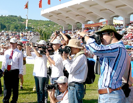 Phóng viên thường trú - 1 Phóng viên thường trú - 1