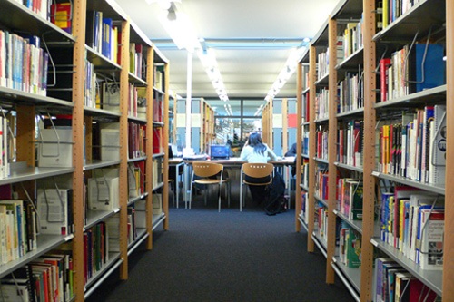 Bàn thêm về văn hoá đọc hiện nay - 1