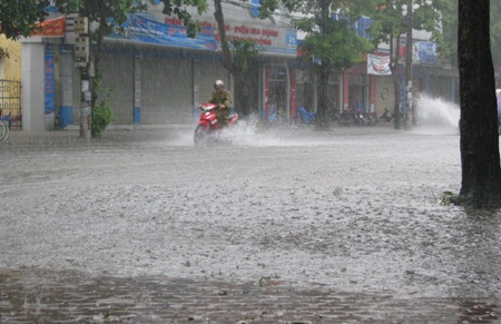 Bồn chồn ngóng tin bão nơi quê nhà - 1 Bồn chồn ngóng tin bão nơi quê nhà - 1
