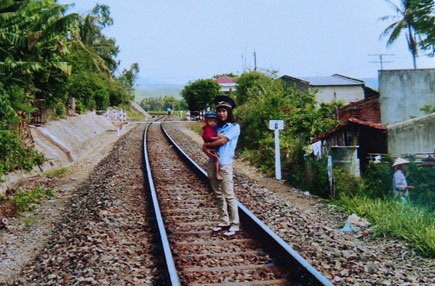 Tấm gương về tình người của một cô gái trẻ - 1