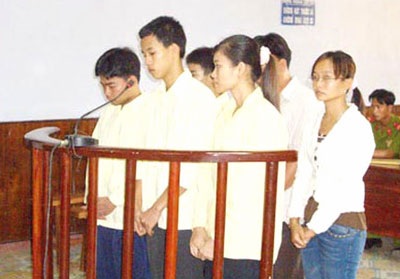 Coi trọng giáo dục pháp luật cho học sinh - 1 Coi trọng giáo dục pháp luật cho học sinh - 1
