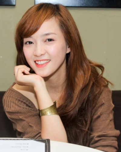 “Những sớm mai Việt Nam” nhớ Trịnh - 2 Ca sĩ trẻ Đinh Hương được kỳ vọng sẽ mang một hơi thở mới cho âm nhạc Trịnh Công Sơn