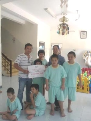 Chuyến đi từ thiện của Viet Heart Charity đến thăm các trẻ em khuyết tật