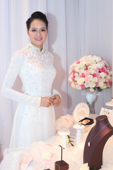 Cùng ngắm bộ trang sức cưới bằng sứ tuyệt đẹp của Minh Long - 5 Tất cả