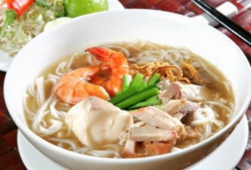 Ăn tô bún cá chứa chan tình người - 1 Ăn tô bún cá chứa chan tình người