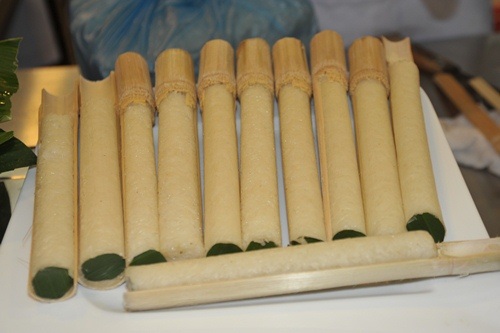 Cơm lam nướng ống nứa