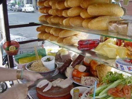 Bánh mì Sài Gòn - 2 Bánh mì Sài Gòn