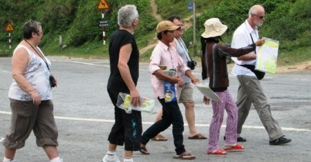 Nạn chặt chém tiếp tục “tung hoành” trong mùa du lịch