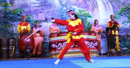 Về Bình Định xem thiếu nữ múa roi, đi quyền