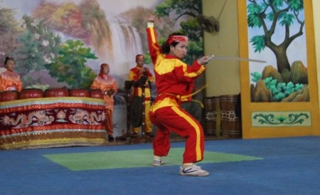 Tại những lò võ cổ truyền ở Bình Định lực lượng nữ võ sinh đông không kém gì nam sinh.