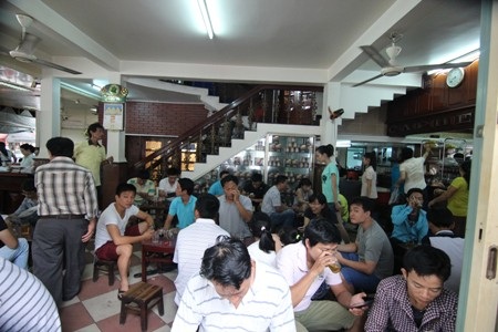 Một lần ngồi cà phê ba ghế ở Đà Nẵng