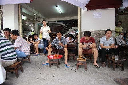 Một lần ngồi cà phê ba ghế ở Đà Nẵng